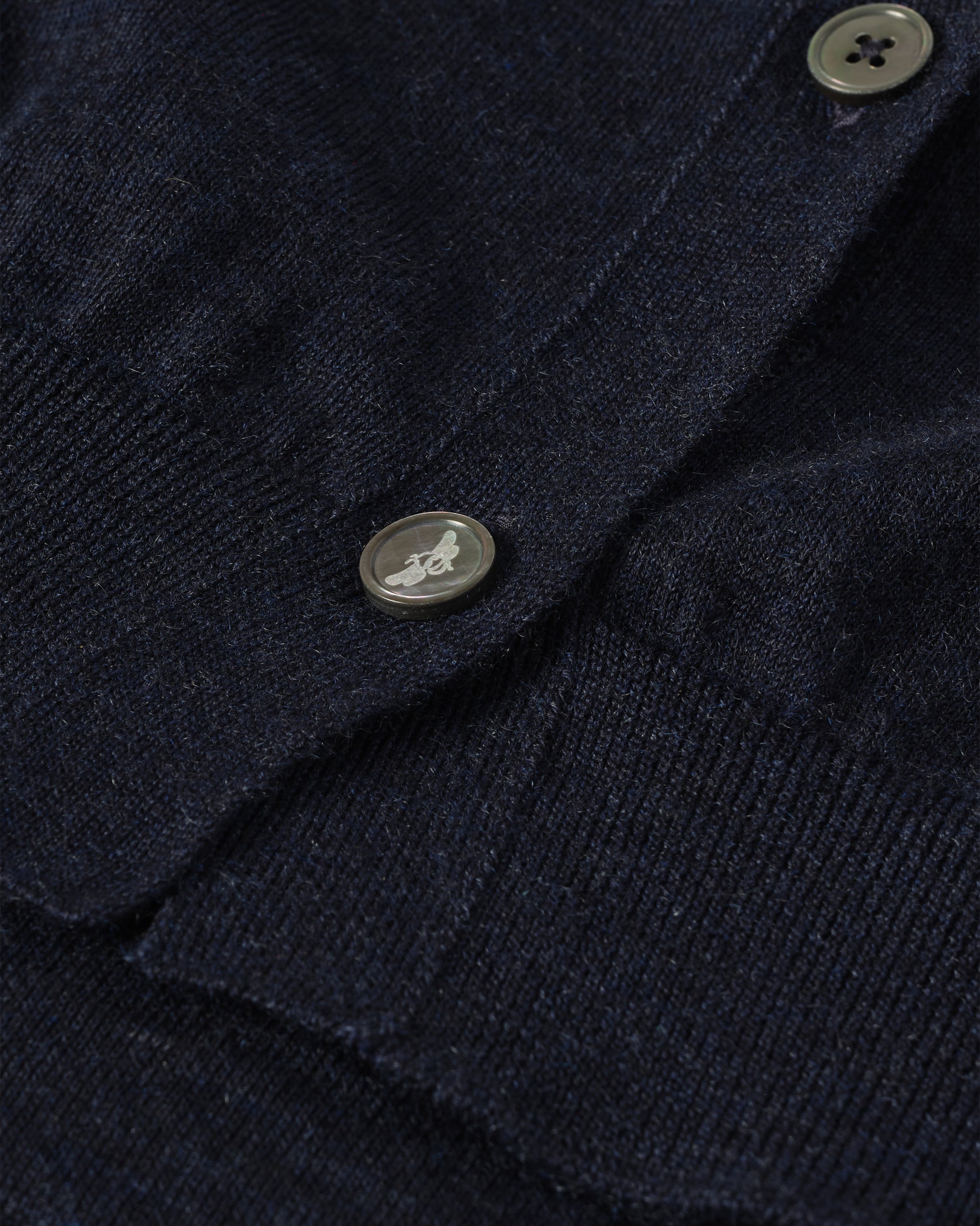 JOHHNSTONS OF ELGIN WOMENS HONOR CREW CARDIGAN NAVY 100% SUPERFINE CASHMERE KAI05708HD7350