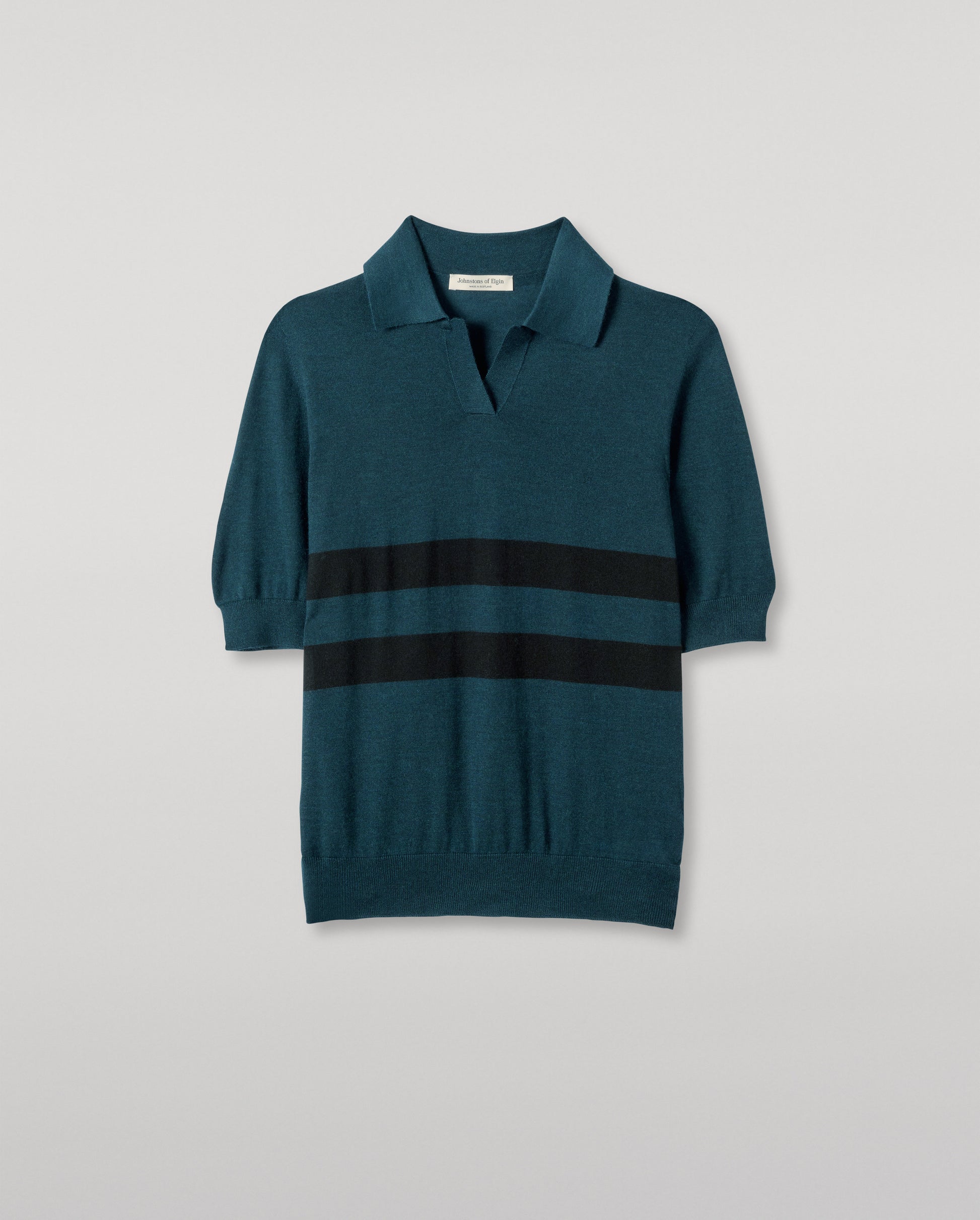 JOHNSTONS OF ELGIN WOMENS COIRA SHORT SLEEVE SHIRT GREEN & BLACK 100% SUPERFINE CASHMERE WITH CASHMERE STRIPE BLANKET IN GREEN AND GREY  KAI05714Q25997