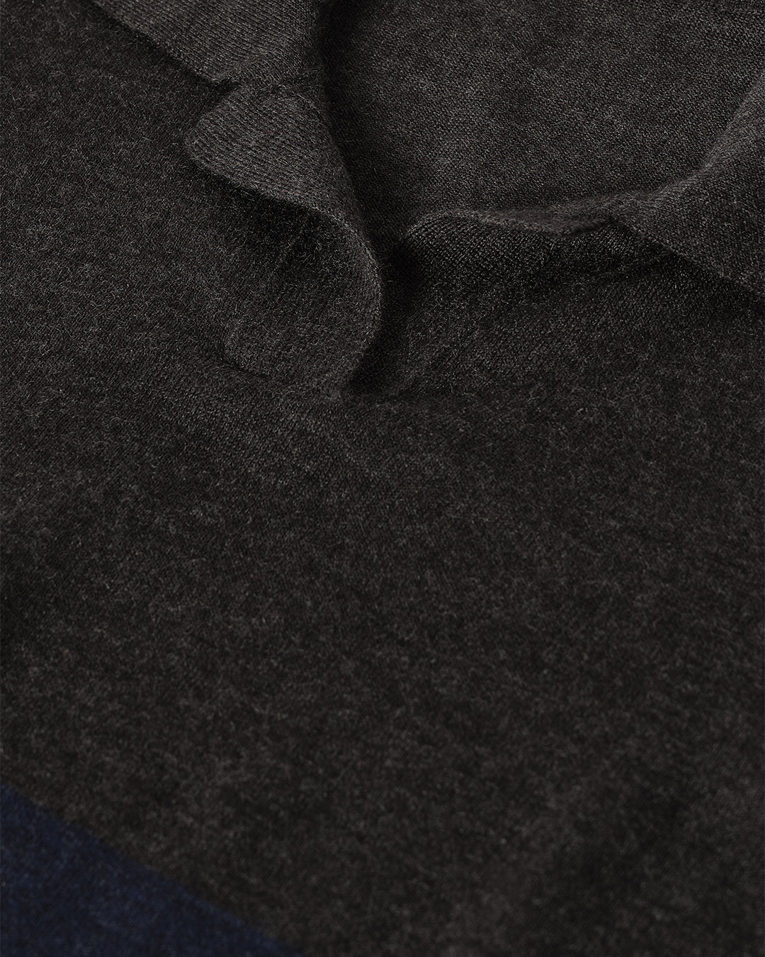 JOHNSTONS OF ELGIN WOMENS COIRA SHORT SLEEVE SHIRT GREY & NAVY 100% SUPERFINE CASHMERE KAI05714Q25955