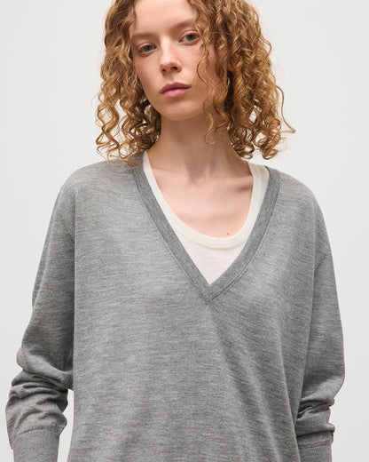 JOHNSTONS OF ELGIN WOMENS ELISE VEE SWEATER GREY 100% SUPERFINE CASHMERE WITH MATCHING TROUSERS KAI05715HA4253