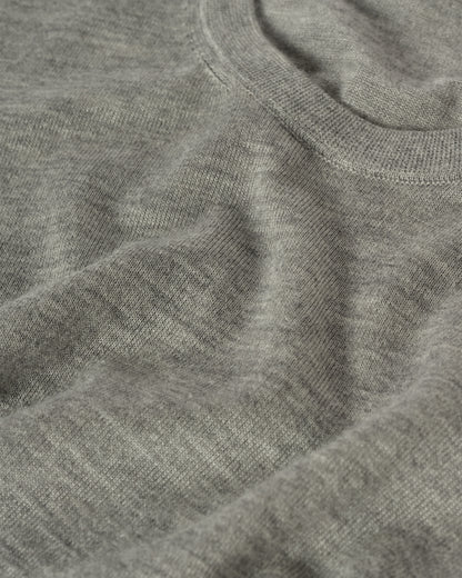 JOHNSTONS OF ELGIN MENS FIN SUPERFINE CREW GREY 100% SUPERFINE CASHMERE KAI05717HA4253