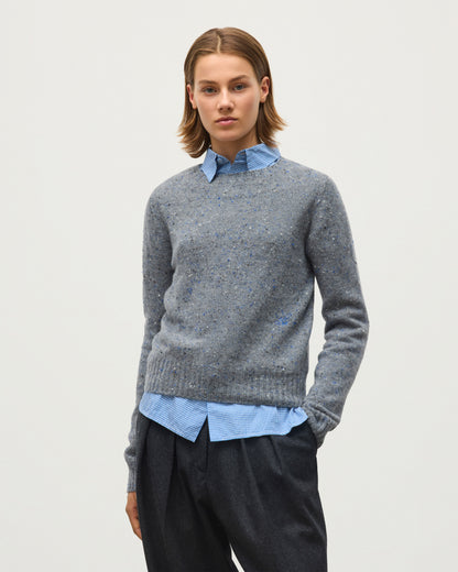 JOHNSTONS OF ELGIN CAIRN CREW SWEATER DONEGAL CASHMERE ROUND NECK SWEATER GREY 100% CASHMERE KAI05719HA4270