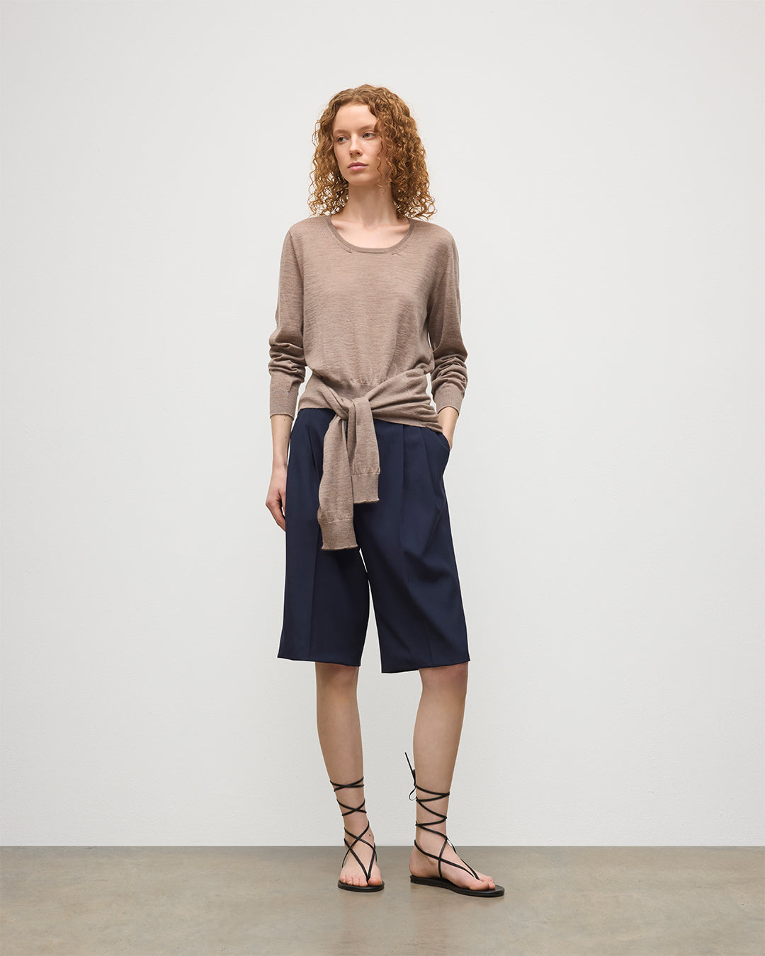 JOHNSTONS OF ELGIN WOMENS ELLA SCOOP SWEATER LIGHT BROWN 100% SUPERFINE CASHMERE KAI05723HB0273