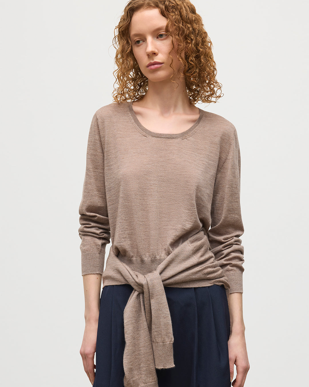 JOHNSTONS OF ELGIN WOMENS ELLA SCOOP SWEATER LIGHT BROWN 100% SUPERFINE CASHMERE KAI05723HB0273