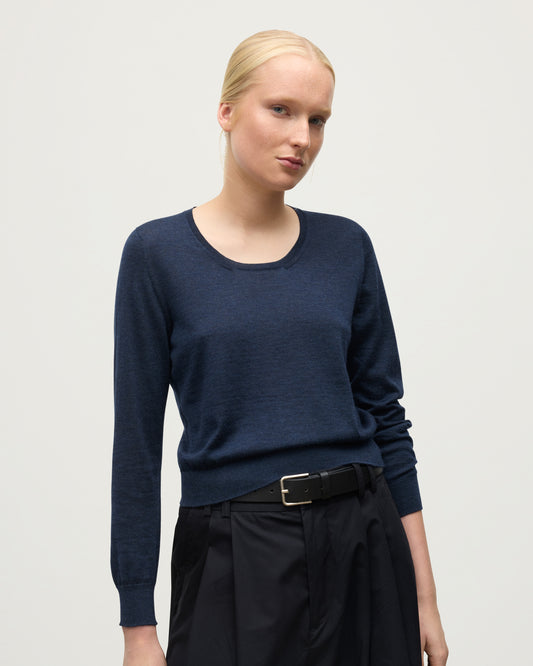 MODEL WEARING JOHNSTONS OF ELGIN WOMENS ELLA SCOOP SWEATER NAVY KAI05723HD7350