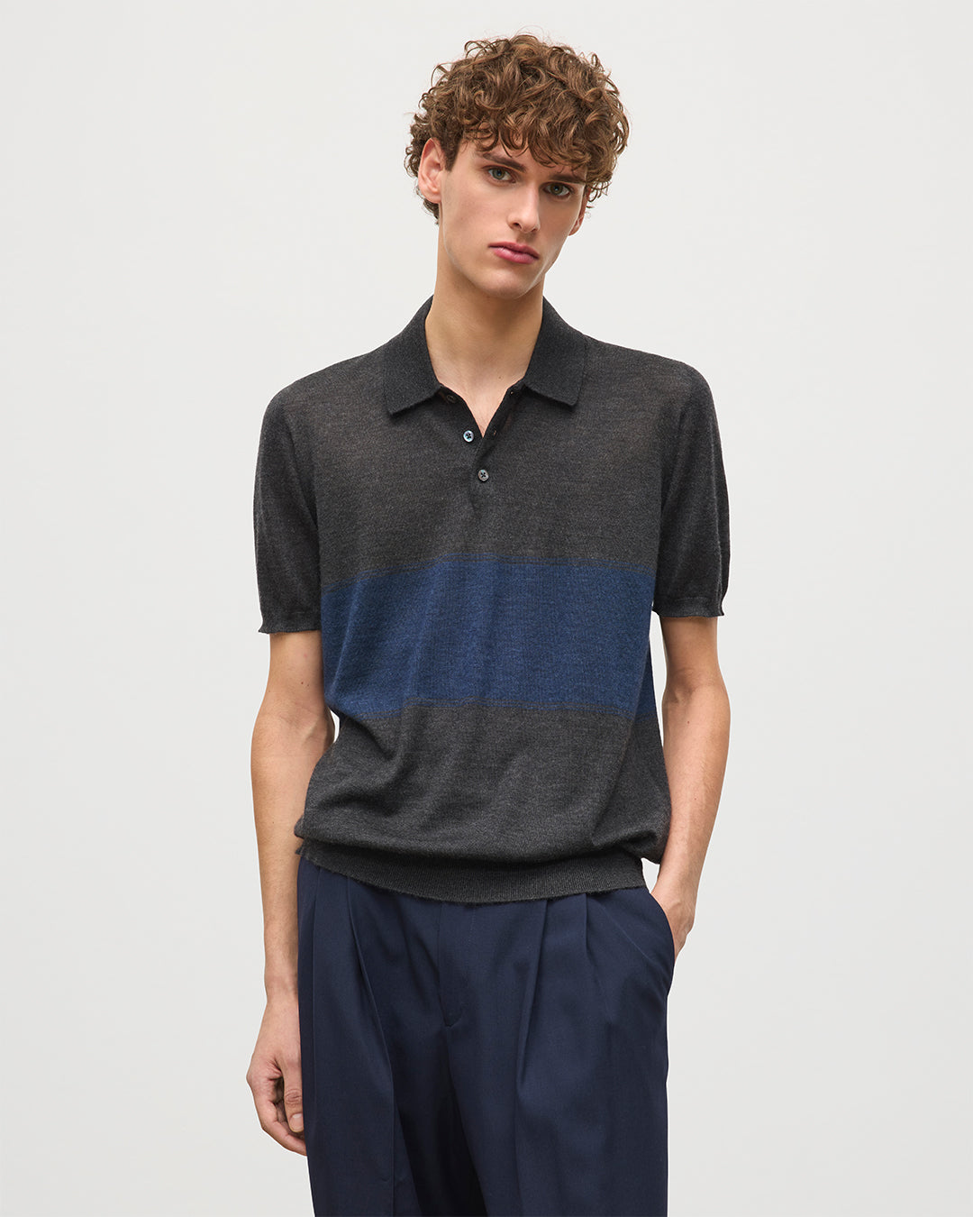 JOHNSTONS OF ELGIN MENS MACK SHORT SLEEVE SUPERFINE POLOSHIRT GREY & NAVY 100% SUPERFINE CASHMERE KAI05745Q25927