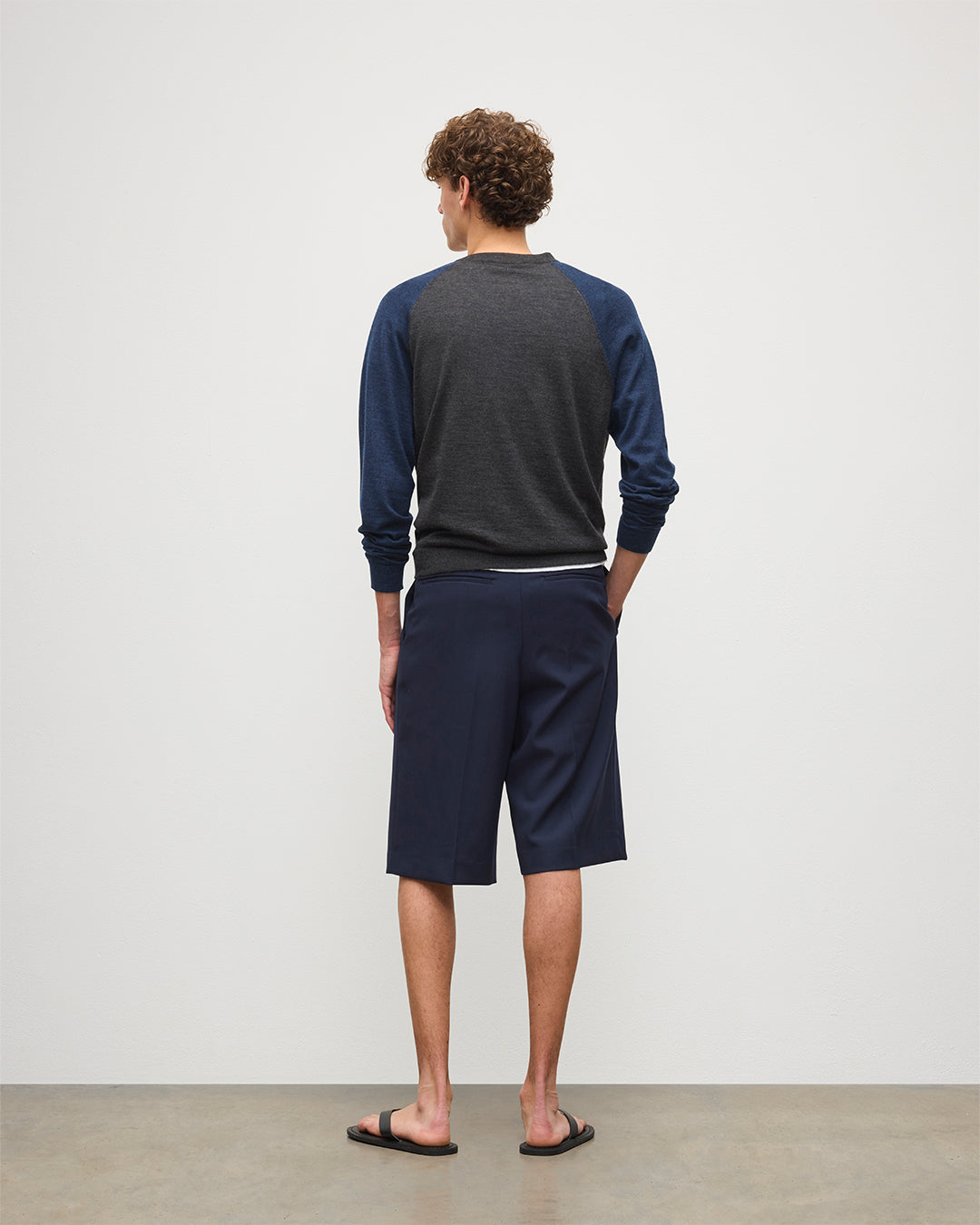 JOHNSTONS OF ELGIN MENS LEITH RINGER SUPERFINE SWEATER GREY & NAVY 100% SUPERFINE CASHMERE KAI05746Q25931