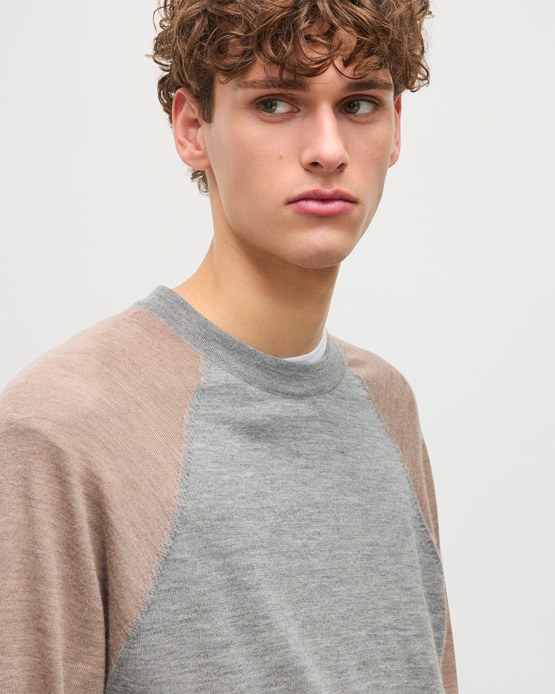 JOHNSTONS OF ELGIN MENS LEITH RINGER SUPERFINE SWEATER GREY & LIGHT BROWN 100% SUPERFINE CASHMERE KAI05746Q25933