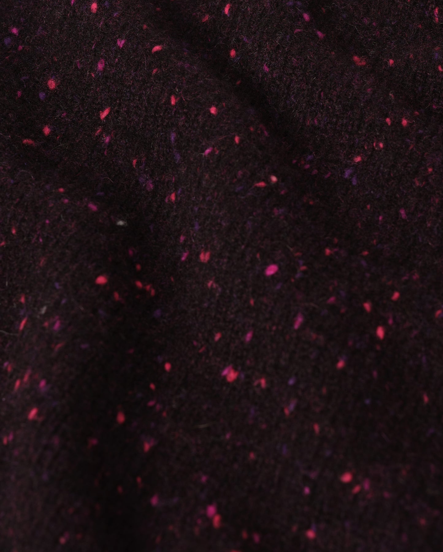 JOHNSTONS OF ELGIN TIREE CREW SWEATER DONEGAL CASHMERE CREW SWEATER DARK PURPLE 100% CASHMERE KAI05755HD7360