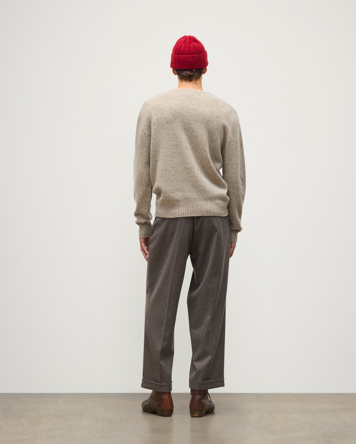 JOHNSTONS OF ELGIN TIREE CREW SWEATER DONEGAL CASHMERE CREW SWEATER CREAM 100% CASHMERE KAI05755HA0397