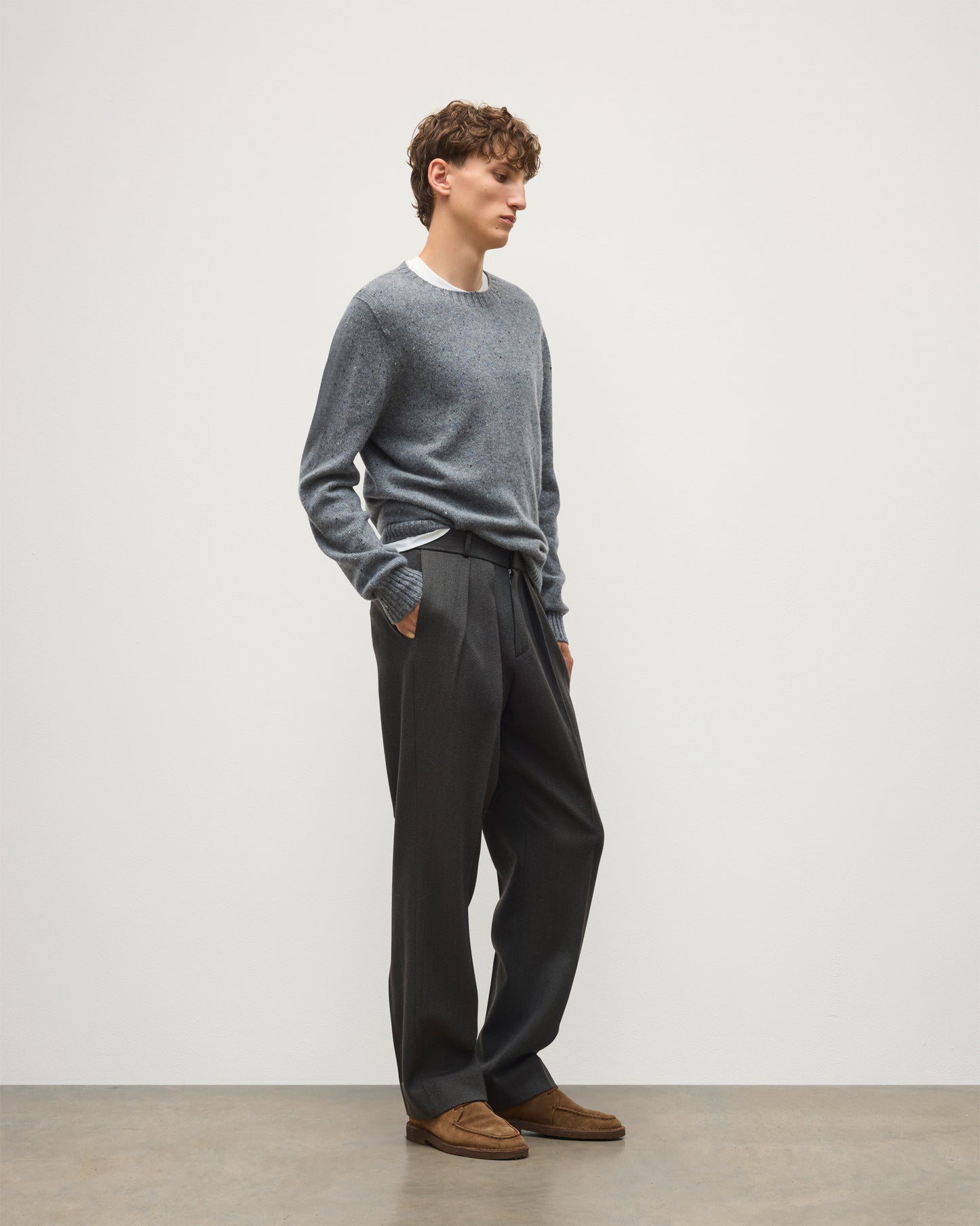 JOHNSTONS OF ELGIN TIREE CREW SWEATER DONEGAL CASHMERE CREW SWEATER GREY 100% CASHMERE KAI05755HA4270