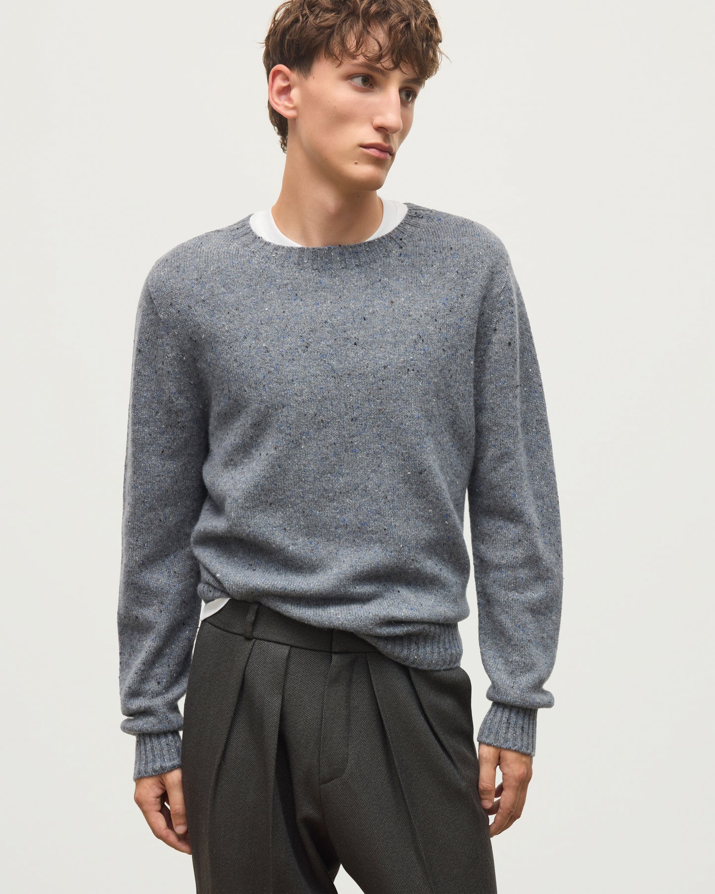 JOHNSTONS OF ELGIN TIREE CREW SWEATER DONEGAL CASHMERE CREW SWEATER GREY 100% CASHMERE KAI05755HA4270