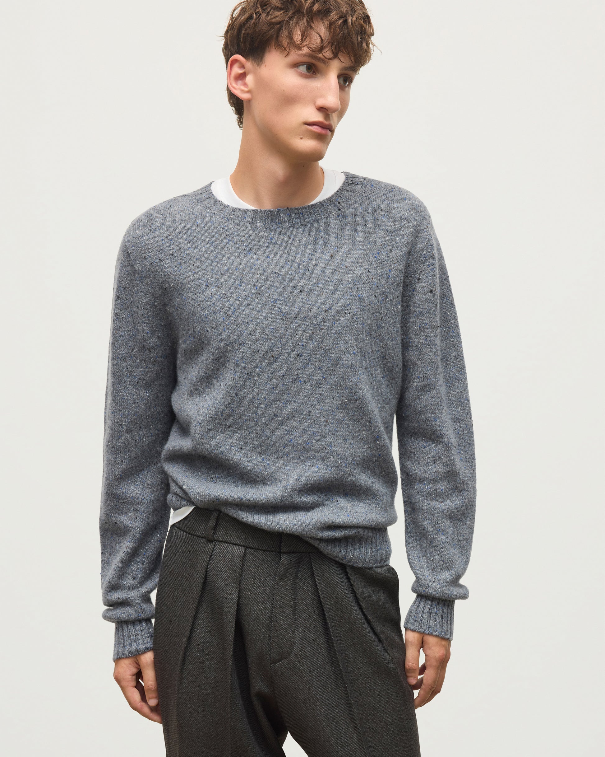 JOHNSTONS OF ELGIN TIREE CREW SWEATER DONEGAL CASHMERE CREW SWEATER GREY 100% CASHMERE KAI05755HA4270