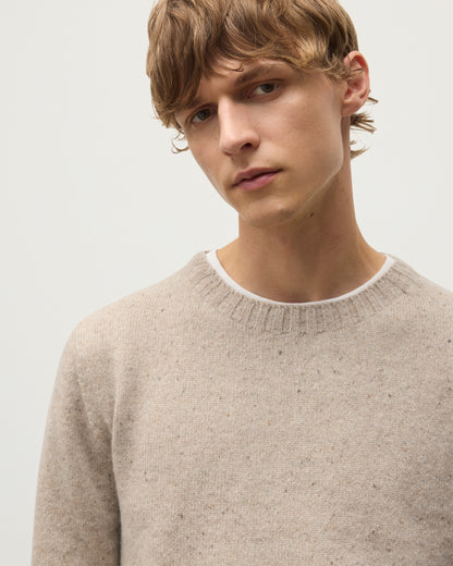 MENS TIREE CREW SWEATER NATURAL 100% DONEGAL CASHMERE BY JOHNSTONS OF ELGIN, OVER A WHITE TEE WITH GREEN TROUSERS KAI05755HA0397