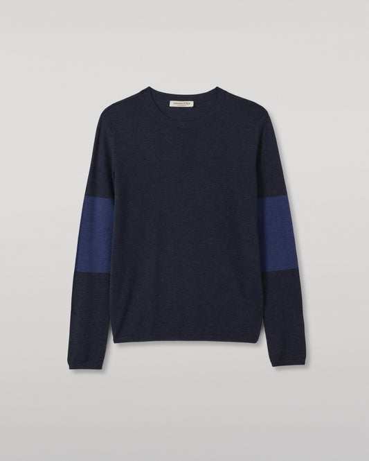 JOHNSTONS OF ELGIN EUNA T-SHIRT SUPERFINE CASHMERE T-SHIRT WITH COLOUR BLOCK SLEEVES - 3 PLY NAVY & BLUE 100% CASHMERE KAI05761Q26411
