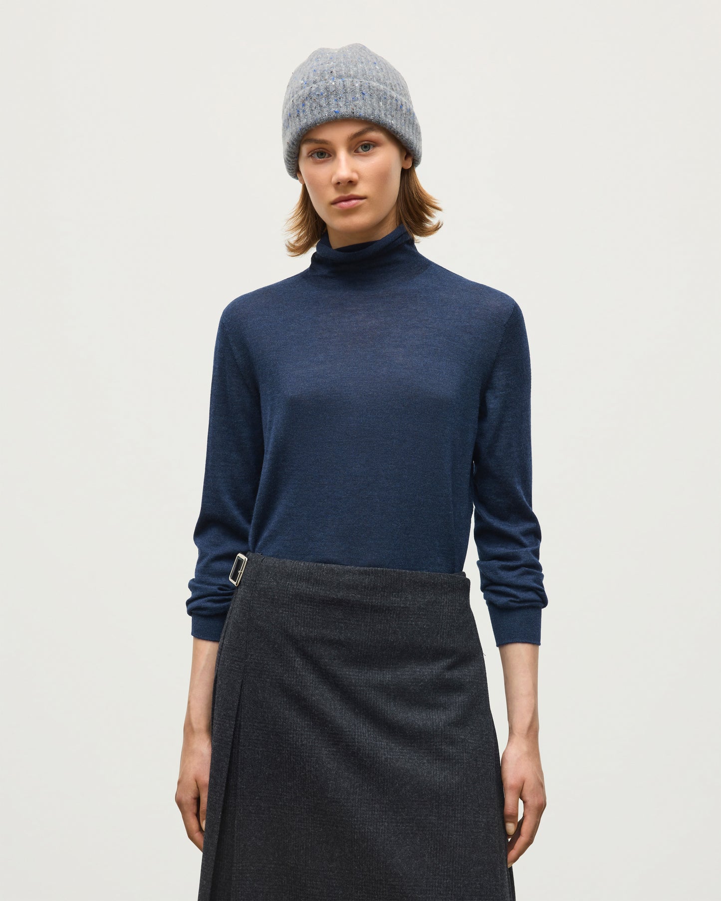 JOHNSTONS OF ELGIN BEATRICE FUNNEL SWEATER SUPERFINE CASHMERE FUNNEL NECK SWEATER WITH LINKS STITCH DETAIL - 3 PLY NAVY 100% CASHMERE KAI05951HD7350