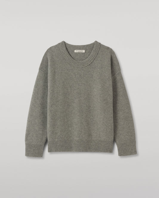 JOHNSTONS OF ELGIN MAGGIE CREW SWEATER CASHMERE REVERSE STITCH ROUND NECK SWEATER - 8 PLY GREY 100% CASHMERE KAI05990HA0400