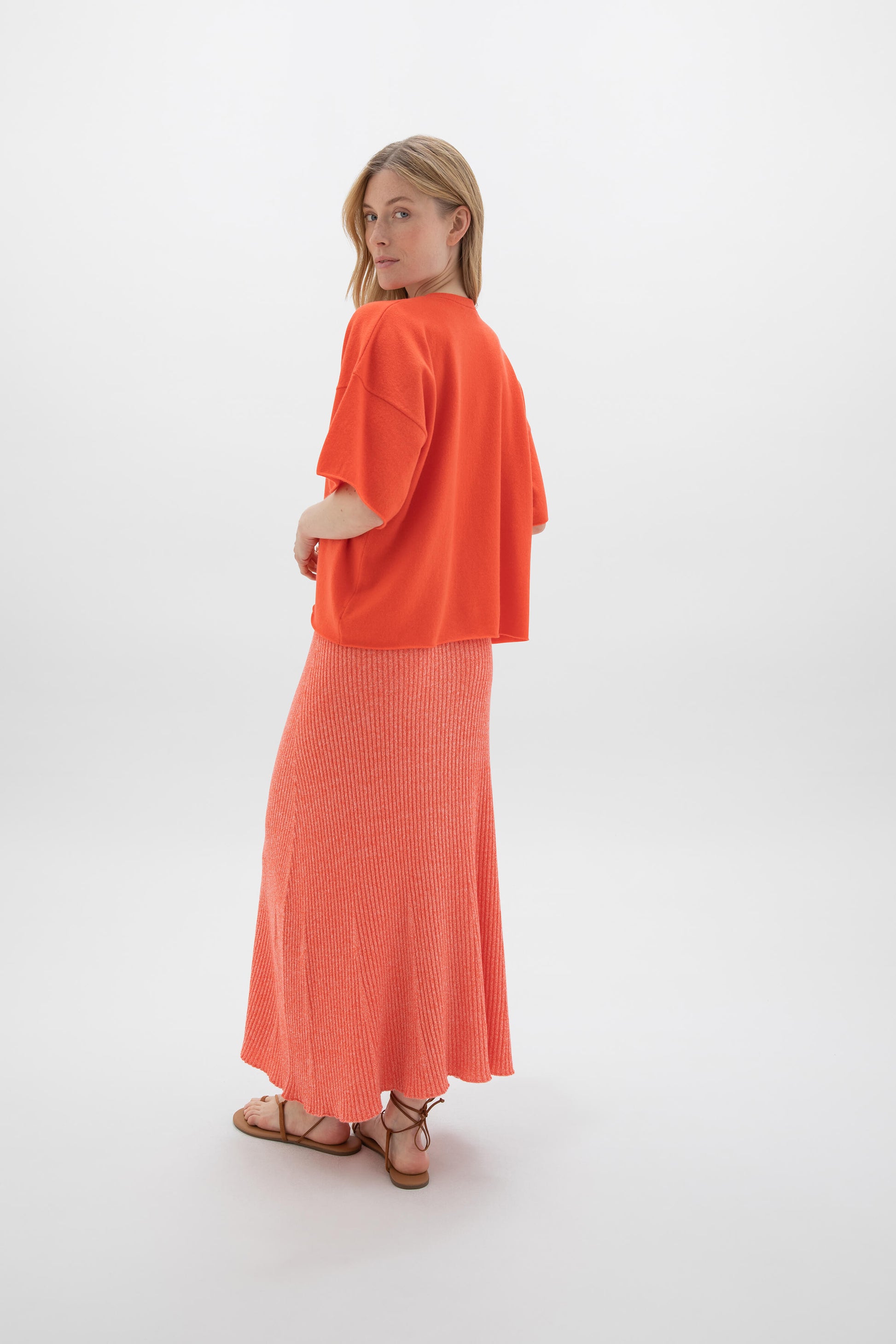 Johnstons of Elgin SS24 Women's Knitwear Coral Marl Ribbed Marl Cashmere Skirt KAI05206Q24282