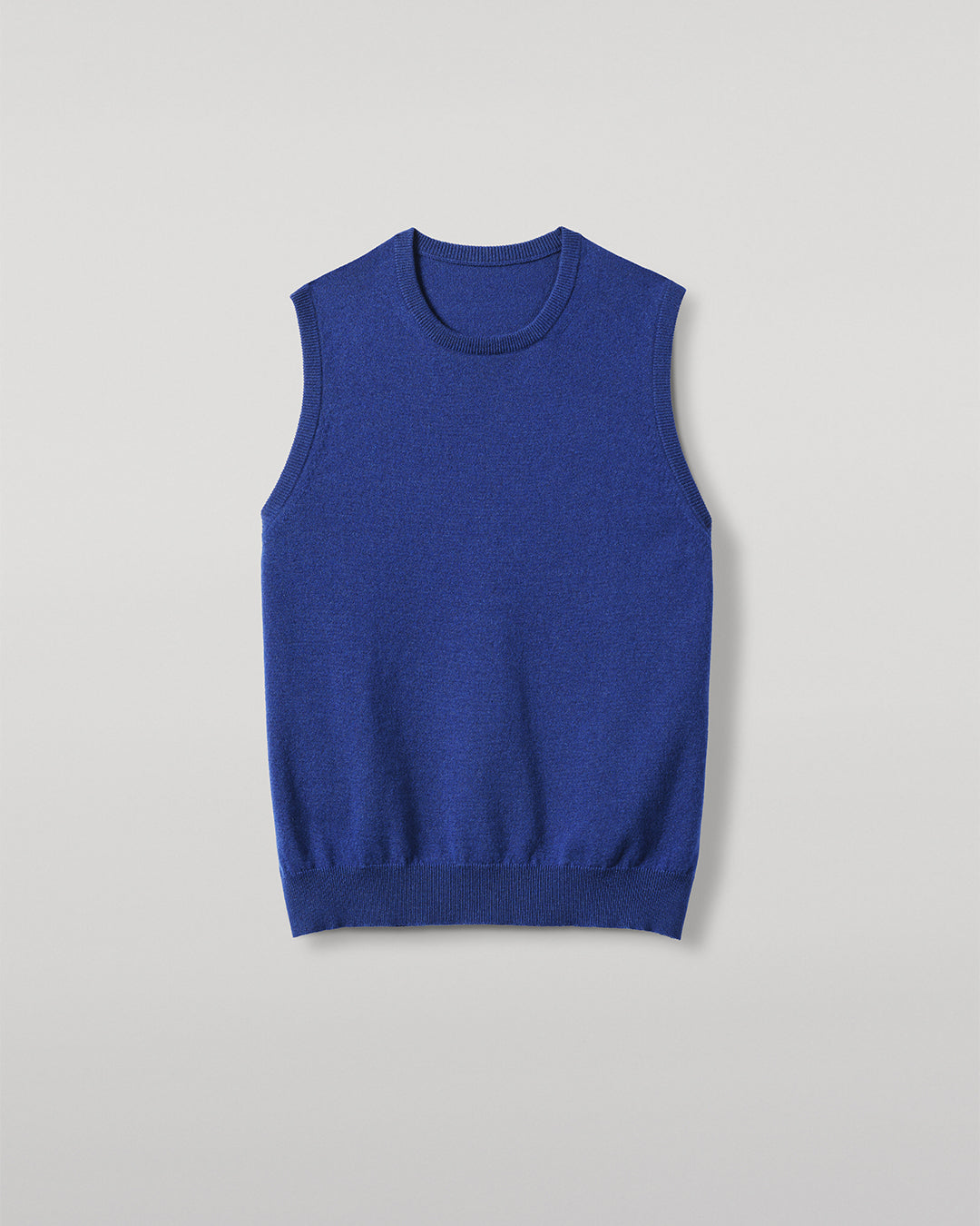 MENS LENNOX SLEEVELESS CREW BLUE 100% CASHMERE, BY JOHNSTONS OF ELGIN KAP05243SD5326