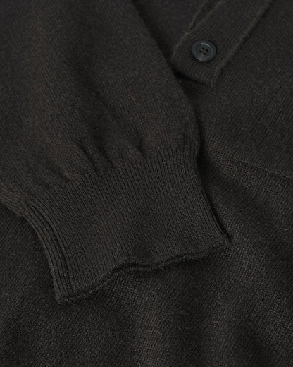 Johnstons of Elgin AW25 Men's Knitwear Iron Cashmere Long Sleeve Grey Poloshirt worn by model details view KAP05268Q25357