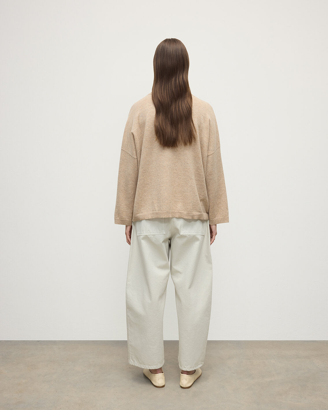 Johnstons of Elgin AW25 Women's Knitwear Oatmeal Slouch Cashmere Sweater KAP05315HB0210