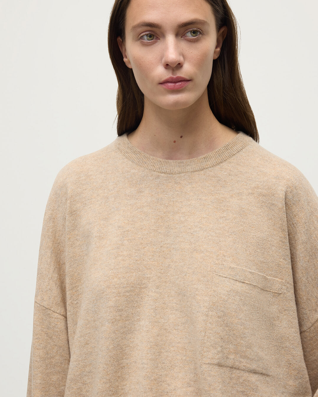 Johnstons of Elgin AW25 Women's Knitwear Oatmeal Slouch Cashmere Sweater KAP05315HB0210