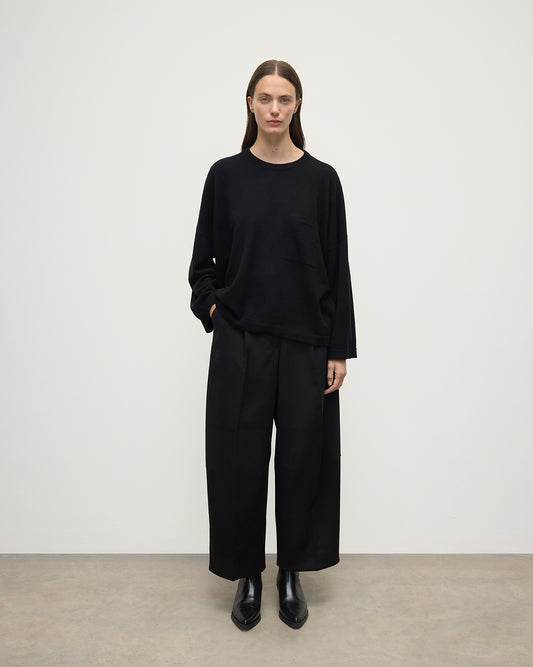 Johnstons of Elgin AW25 Women's Knitwear Black Slouch Cashmere Sweater KAP05315SA0900