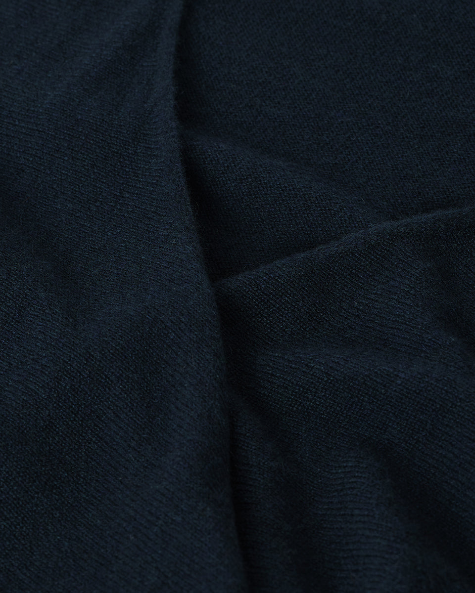 Johnstons of Elgin AW25 Women's Knitwear Bottle Green Ballet Wrap Green Cashmere Cardigan Close Up KAP05408SC7341