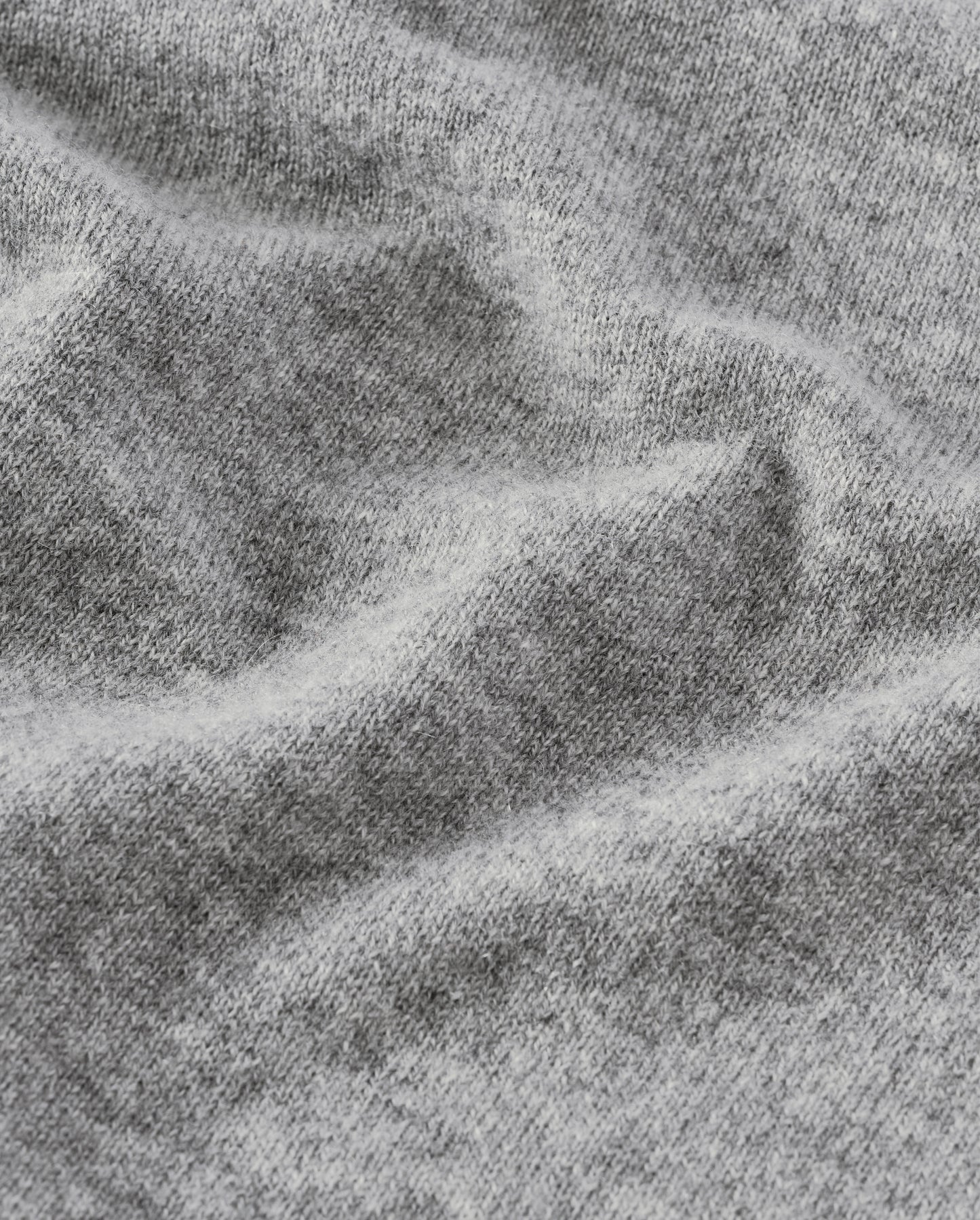 JOHNSTONS OF ELGIN MENS RORY CREW CLASSIC JUMPER GREY 100% CASHMERE KAP05471HA0400