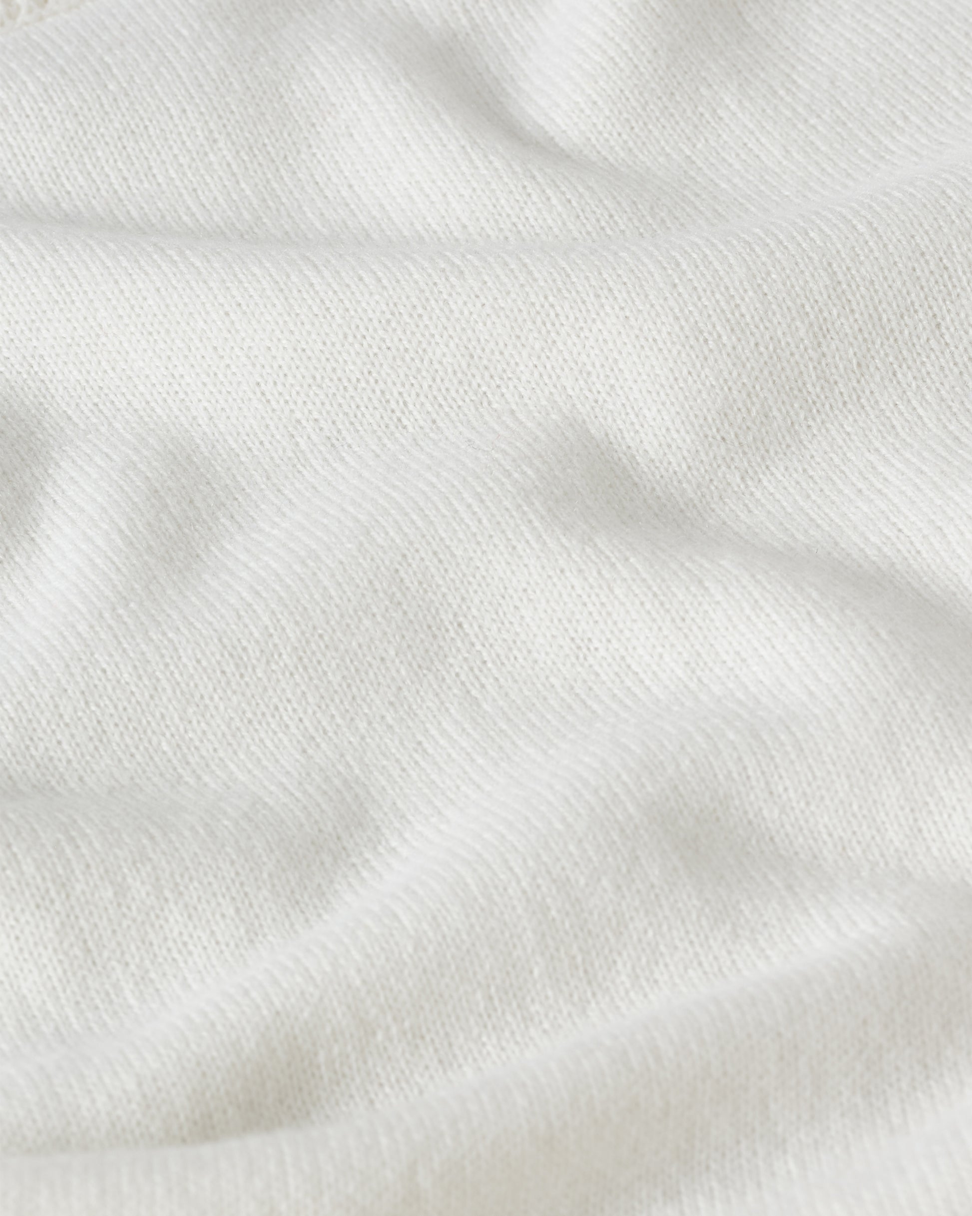 JOHNSTONS OF ELGIN MENS RORY CREW CLASSIC JUMPER WHITE 100% CASHMERE KAP05471SA0606