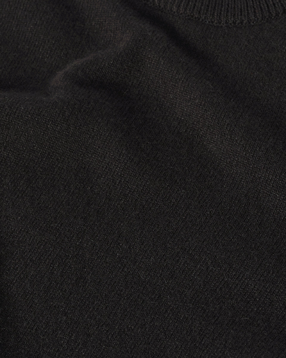 Johnstons of Elgin AW25 Men's Knitwear Icon Classic Cashmere Dark Grey Round Neck Jumper KAP05471SC7330