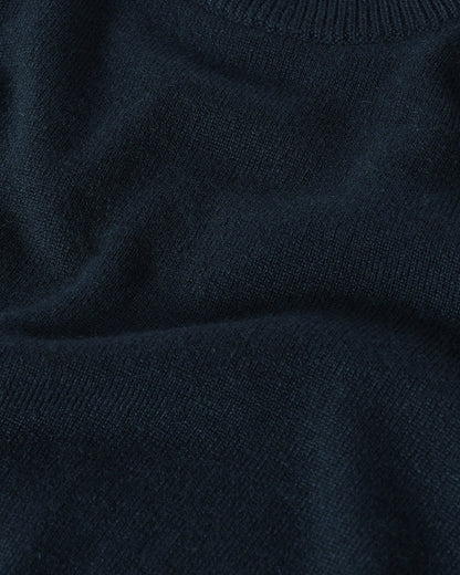 Johnstons of Elgin AW25 Men's Knitwear Bottle Green Classic Cashmere Green Round Neck Jumper KAP05471SC7341