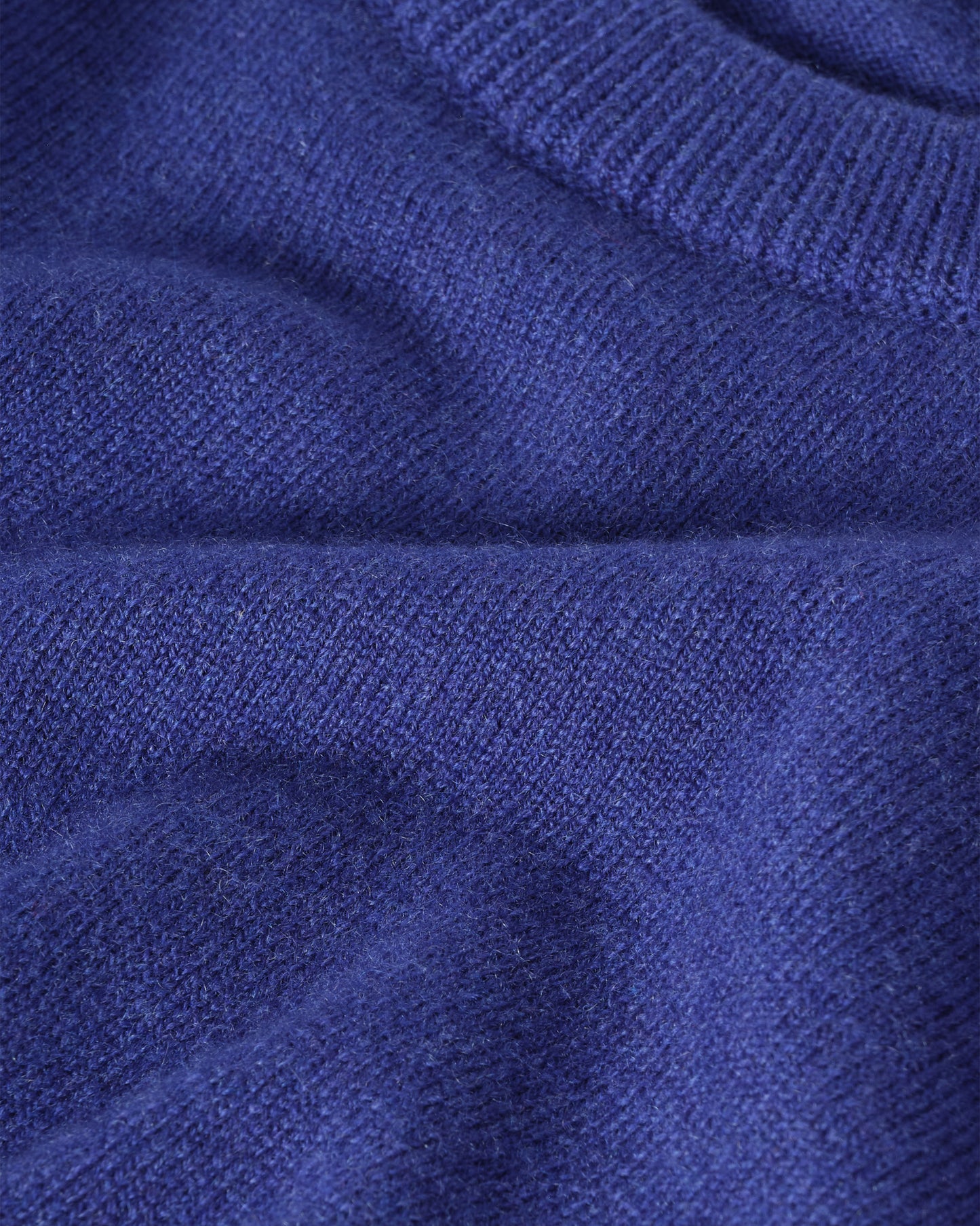 JOHNSTONS OF ELGIN MENS RORY CREW CLASSIC JUMPER BLUE 100% CASHMERE KAP05471SD5326