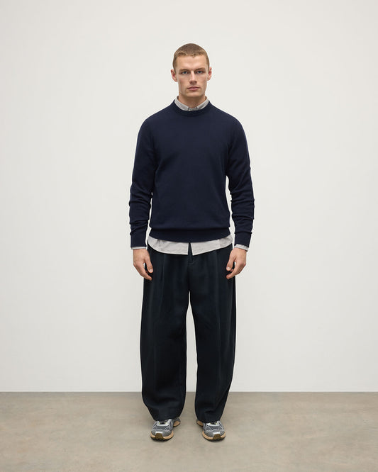 Johnstons of Elgin AW25 Men's Knitwear Dark Navy Classic Cashmere Navy Round Neck Jumper KAP05471SD7666