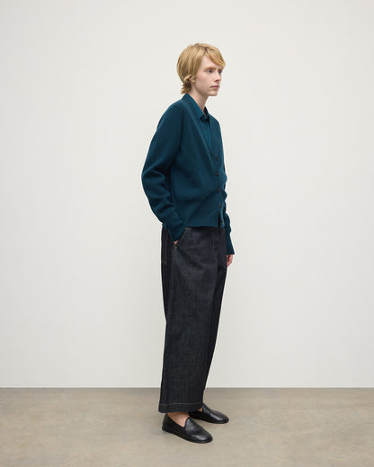 Modell wears Johnstons of Elgin Women's Knitwear Bottle Green Milano Stitch Green Cashmere Cardigan Front View KAP05489SC7341