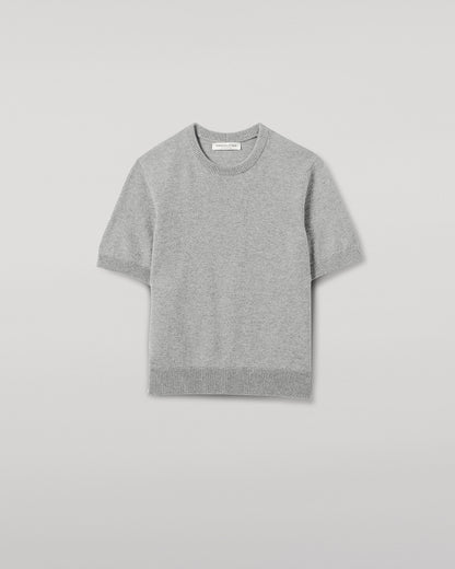 Johnstons of Elgin AW25 Women's Knitwear Light Grey Classic Cashmere Grey T-shirt Close Up KAP05574HA0308