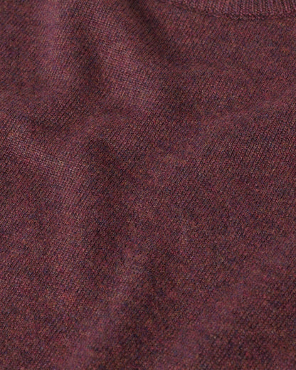 Johnstons of Elgin AW25 Women's Knitwear Damson Classic Cashmere Purple T-shirt Close Up KAP05574HE7064