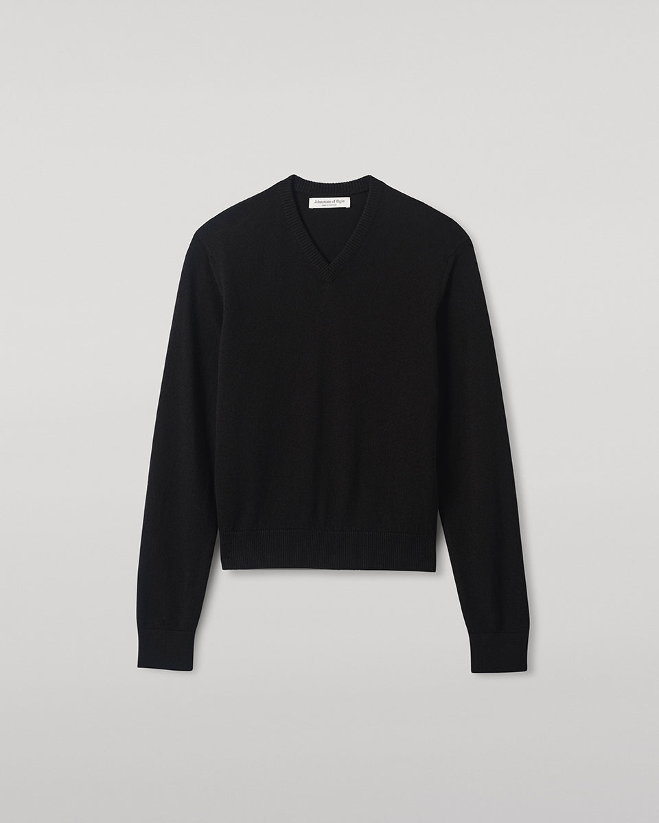 Johnstons of Elgin AW25 Women's Knitwear Black Classic Cashmere Black V Neck Jumper KAP05575SA7210