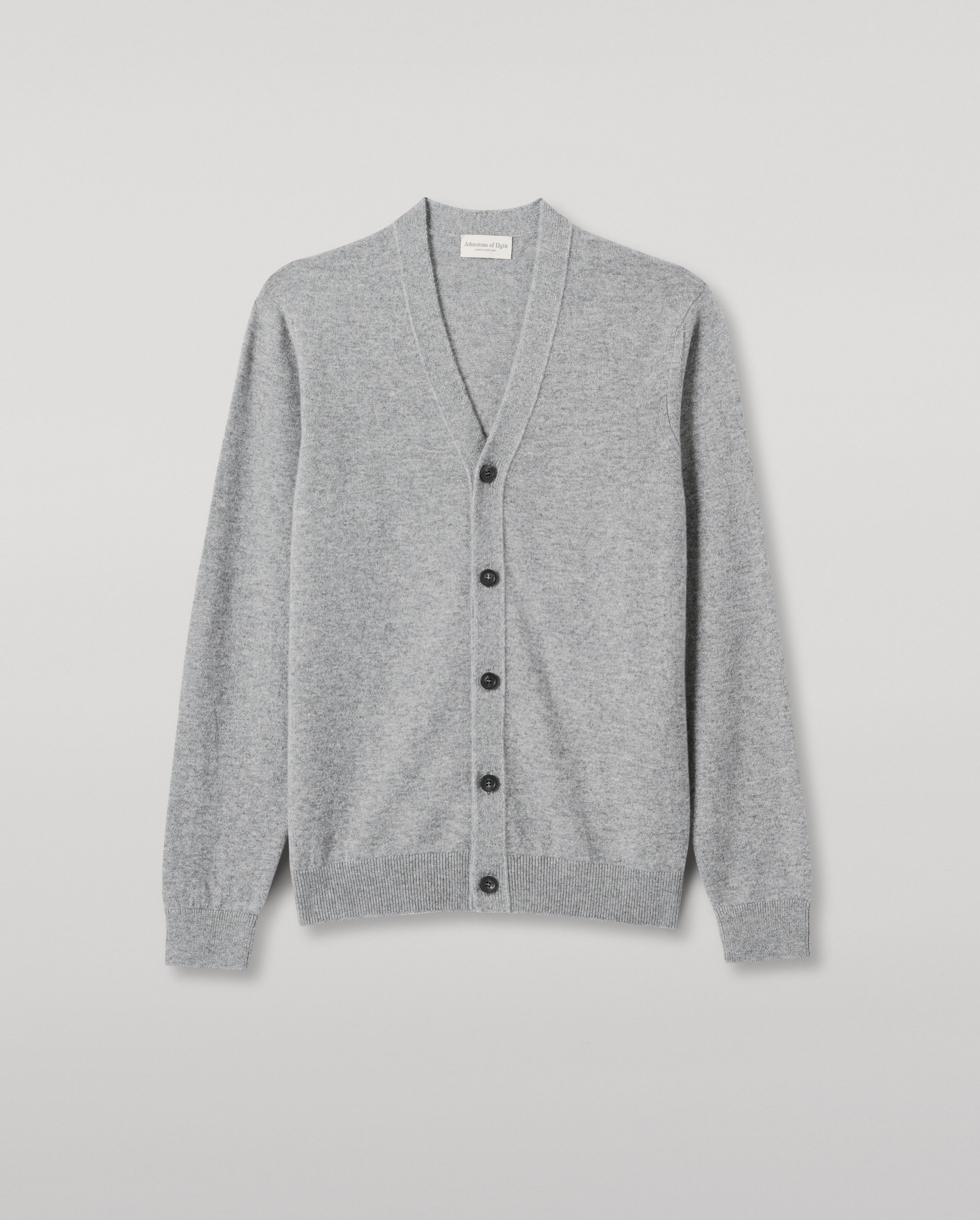 メンズ・カシミヤの必需品｜Johnstons of Elgin