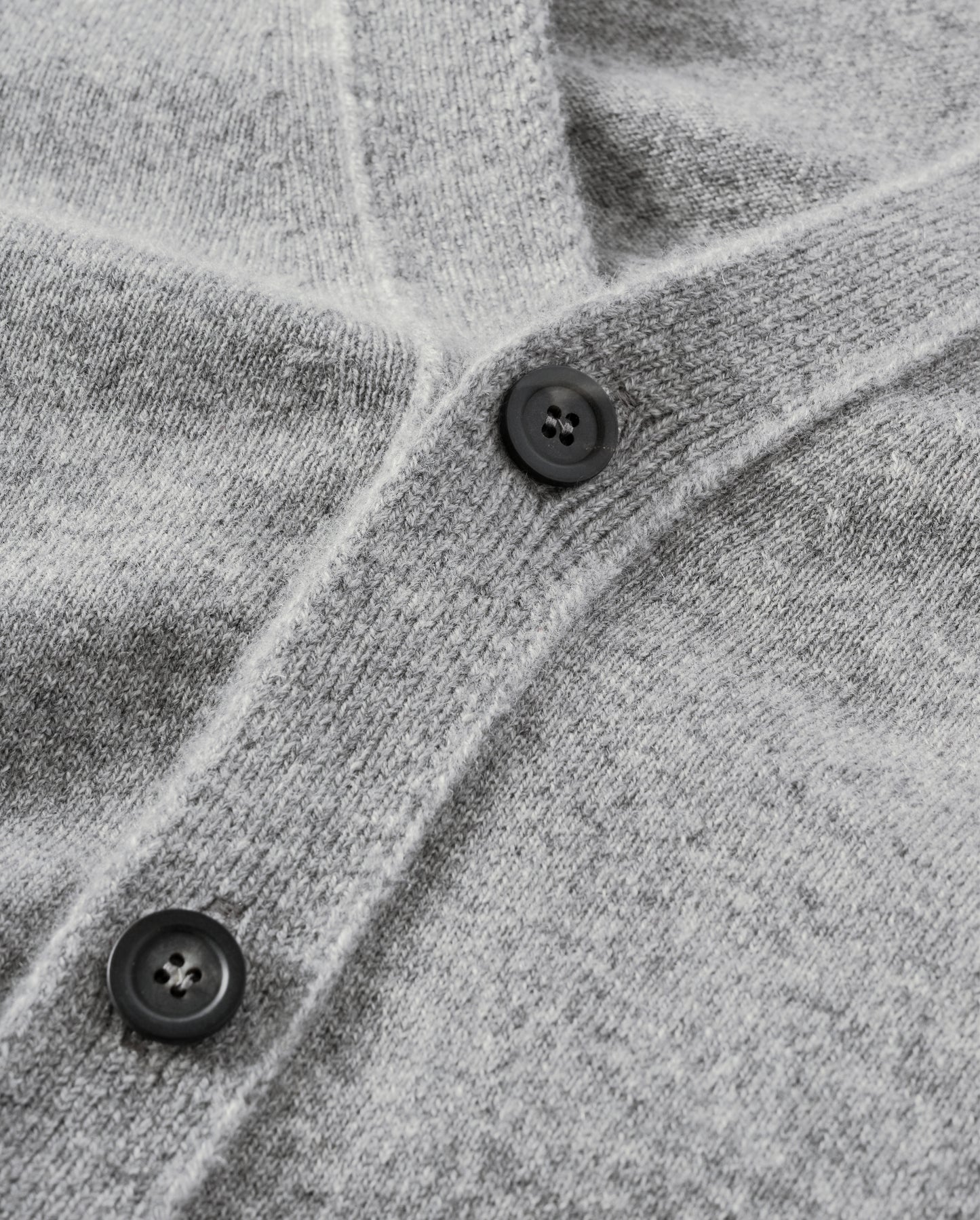 JOHNSTONS OF ELGIN MENS RORY VEE NECK CLASSIC CARDIGAN GREY 100% CASHMERE KAP05471SE5325