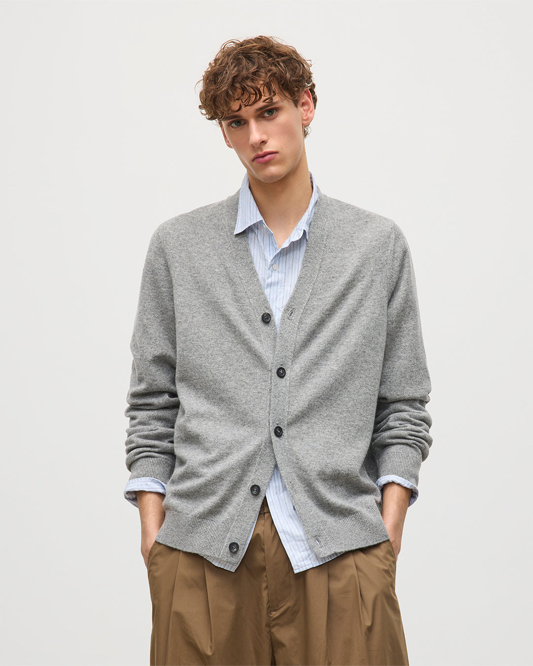 JOHNSTONS OF ELGIN MENS RORY VEE NECK CLASSIC CARDIGAN GREY 100% CASHMERE KAP05471SE5325