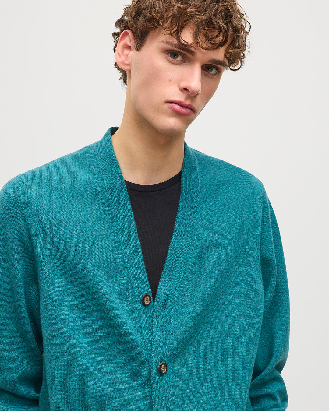 JOHNSTONS OF ELGIN MENS RORY VEE NECK CLASSIC CARDIGAN GREEN 100% CASHMERE KAP05576SC4720