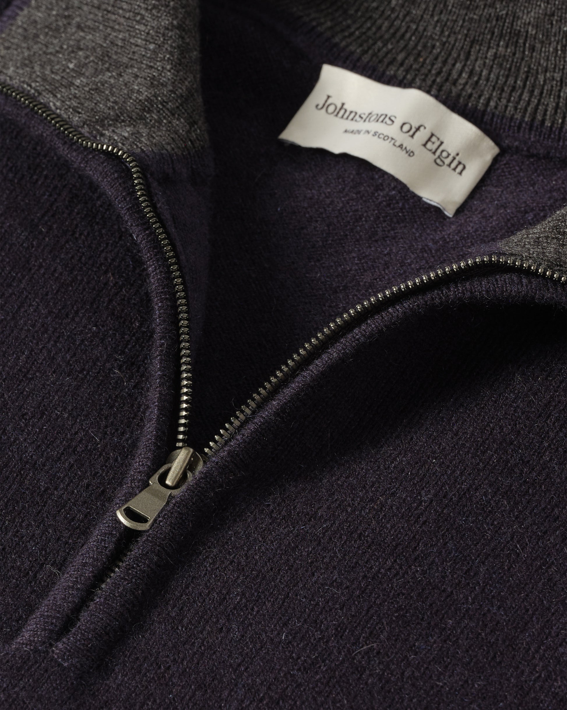 JOHNSTONS OF ELGIN MENS RORY CLASSIC HALF ZIP SWEATER CONTRAST TRIM NAVY & CHARCOAL 100% CASHMERE KAP05577Q26187