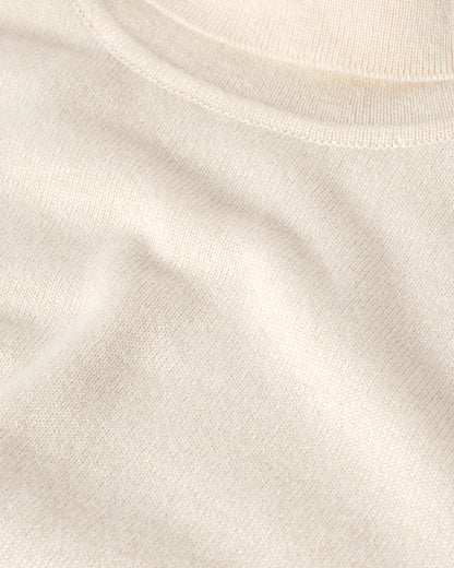 Johnstons of Elgin AW25 Women's Knitwear Champagne Classic Cashmere Cream Roll Neck Jumper KAP05584SA0502