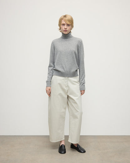 Johnstons of Elgin AW25 Women's Knitwear Light Grey Classic Cashmere Roll Neck KAP05584HA0308