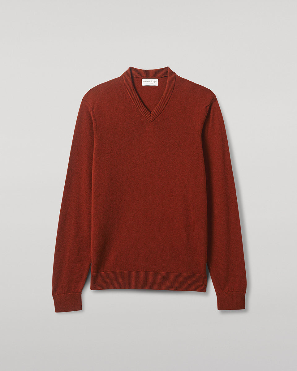 Johnstons of Elgin AW25 Men's Knitwear Oxblood Classic Cashmere Red V Neck KAP05594SG4463