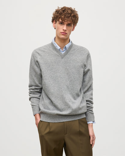 JOHNSTONS OF ELGIN MENS RORY VEE NECK CLASSIC JUMPER 100% CASHMERE KAP05594HA0400