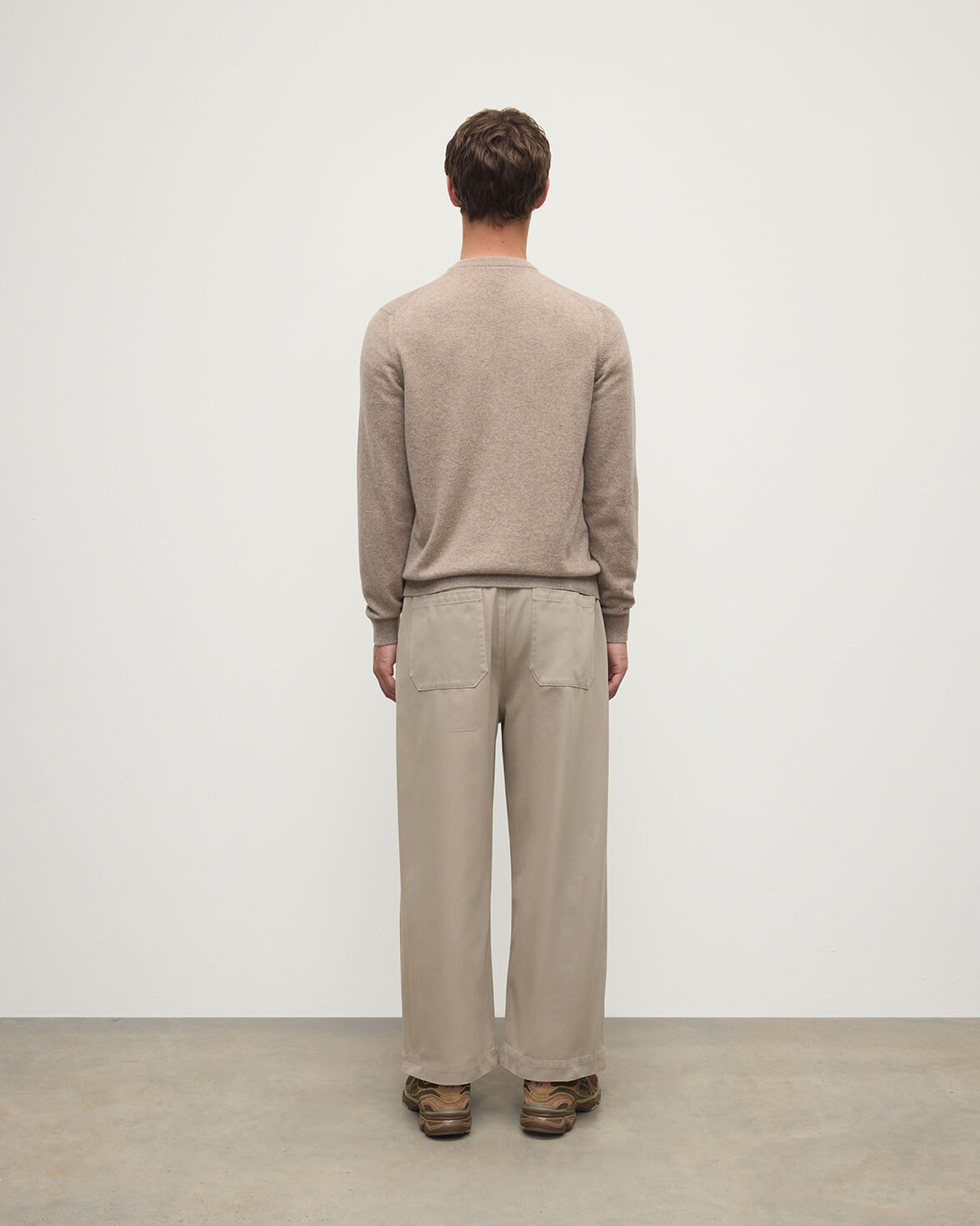 Johnstons of Elgin AW25 Men's Knitwear Ash Classic Cashmere Brown V Neck Jumper KAP05594HB4334