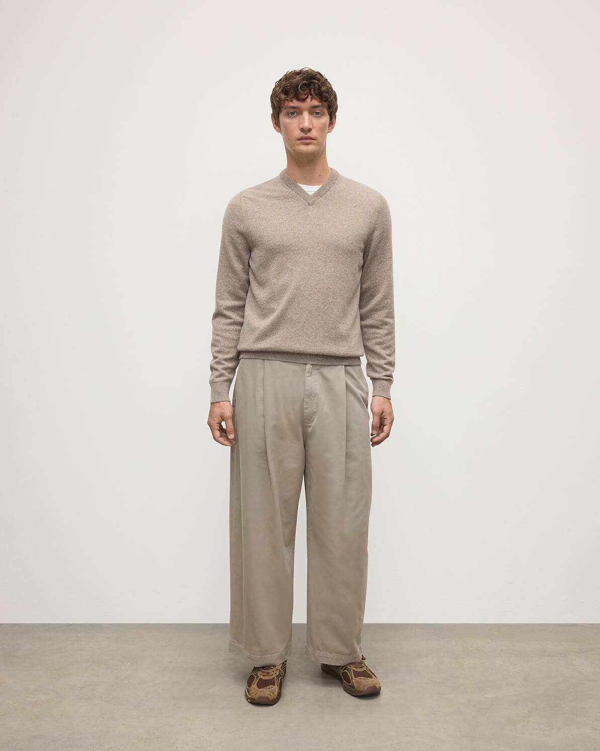 Johnstons of Elgin AW25 Men's Knitwear Ash Classic Cashmere Brown V Neck Jumper KAP05594HB4334