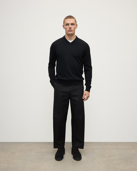 Johnstons of Elgin AW25 Men's Knitwear Black Classic Cashmere Black V Neck KAP05594SA7210